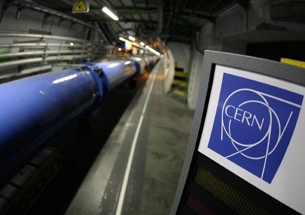 CERN deneyinden ilk fotoğraflar ve düğmeye basıldığı anlar