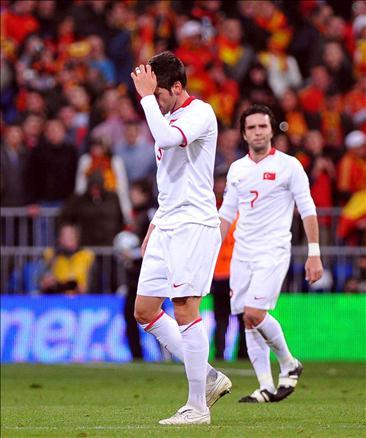 A Milli Takım, 2010 Dünya Kupası Avrupa Elemeleri 5. Grup'taki 5. maçında İspanya ile karşılaştı. Maçın ikinci yarısında gelen tek gol skoru da belirledi.