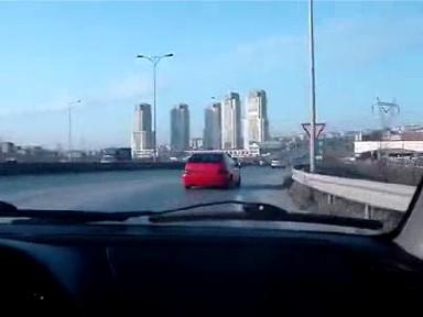 Saniye saniye kaza anı!