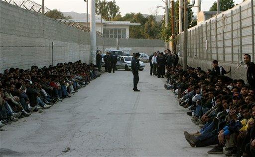 Yunanistan alev alev yandı