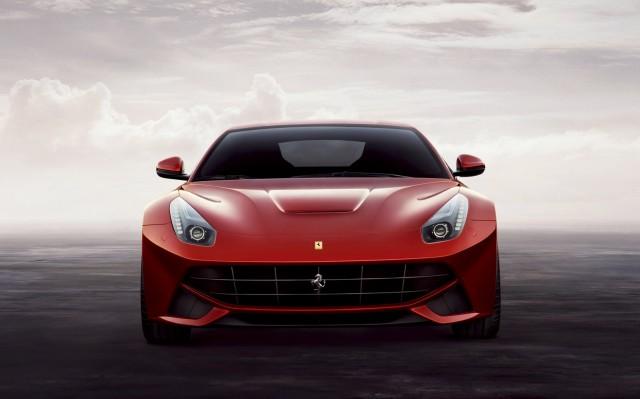 Ferrari tarihinin gelmiş geçmiş en güçlü ve en hızlı modeli unvanına sahip F12berlinetta modeli, 2012 Cenevre Otomobil Fuarı'nde resmen tanıtılacak.