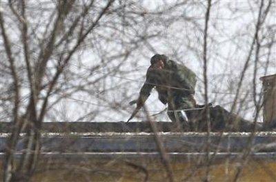 Afganistan'ın başkenti Kabil'de Taliban militanlarının üzerlerindeki bombaları bakanlık binasında patlatması sonucu yaşanan saldırı