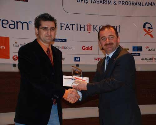 Melih Bayram DEDE- Yeni Şafak Gazetesi TURKCELLden bedava Galata Köprüsü haberiyle