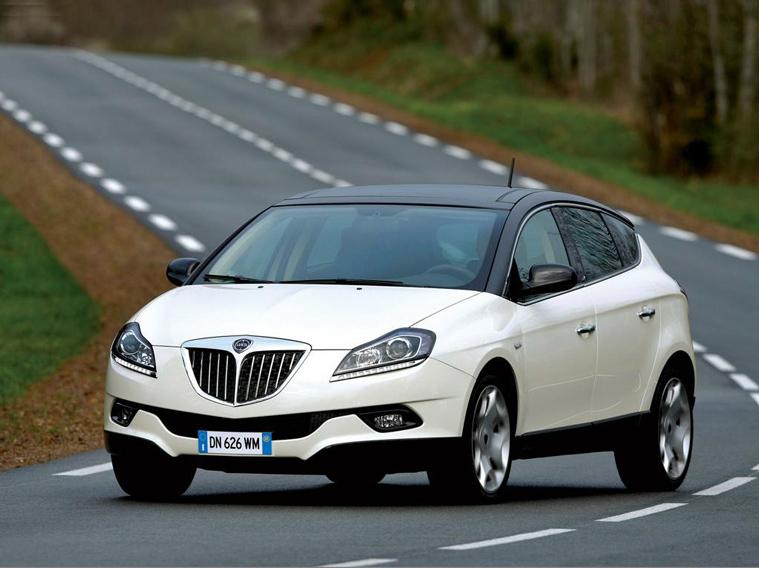 Lancia: Deltanın 140 beygir güç üreten 1.4 litre Multiair modeli Nisanda yollara çıkacak. Dünya prömiyeri ilk olarak Cenevre Motor Showda yapılacak yeni 5 kapılı Lancia Ypsilon, Eylülde satışa çıkacak. Aralık ayında ise Lancia Thema ithal edilecek.
