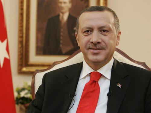 10) Başbakan Recep Tayyip Erdoğan<br>Erdoğan'ın hesabı resmi olmamasına rağmen Twitter'ın en etkililerinden biri olmayı başardı.