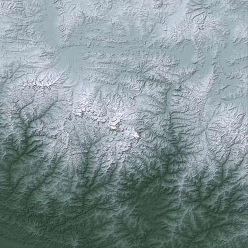 Himalayalar... Everest fotoğrafın tam ortasında