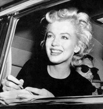 Marilyn Monroe
"Hoşçakal de Pat, hoşçakal de Jack ve kendine hoşçakal de, çünkü hoş bir adamsın."