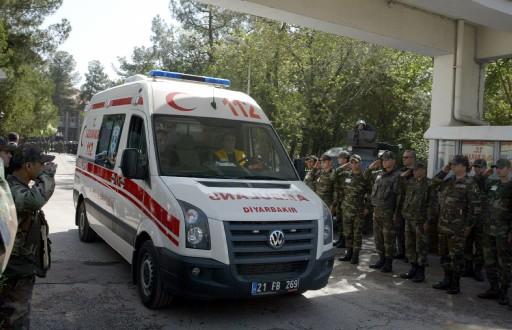9 şehit diyarbakrdan memleketlerine böyle uğurlandı