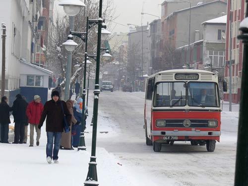 Romanlara, şiirlere, filmlere konu alan ve Orhan Pamuk ile Nobel'le taçlanan Kars'ın meşhur kar manzalarından bir demet. Fotoğraflar: Bünyamin Yılmaz - Yaşar İliksiz