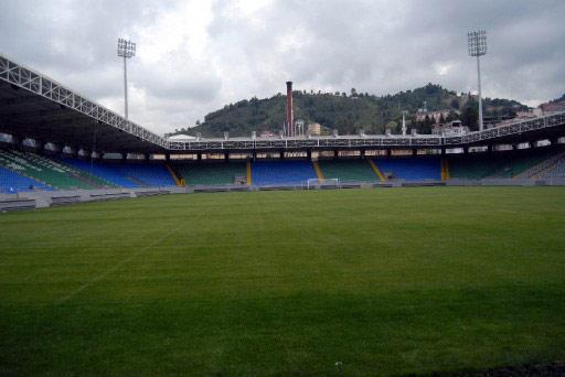 Rize'de yapımı tamamlanan yeni şehir stadı, 12 Ağustos'ta Başbakan Recep Tayip Erdoğan tarafından hizmete açılacak. Stat, Çaykur Rizespor-Fenerbahçe maçı ile sporseverlere ''merhaba'' diyecek.