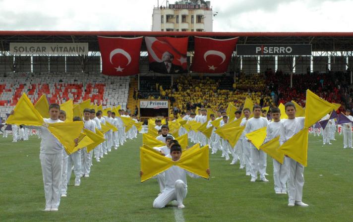 Gaziantep'te 23 Nisan Ulusal Egemenlik ve Çocuk Bayramı çeşitli etkinliklerle kutlandı.