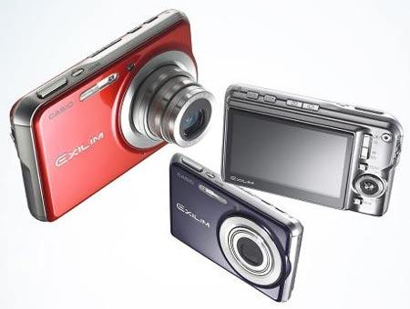 <b>DİJİTAL FOTOGRAF MAKİNELERİ:</b> Bu cihazların da sizden önce kaç kere yere düştüğünü bilmek çok zor!
