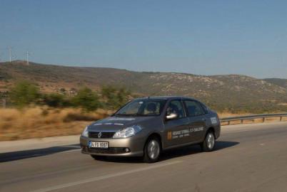 Renault, piyasaya çıkarmaya hazırlandığı yeni Symbol'ün yakıt testini Türkiye'de gerçekleştirdi.