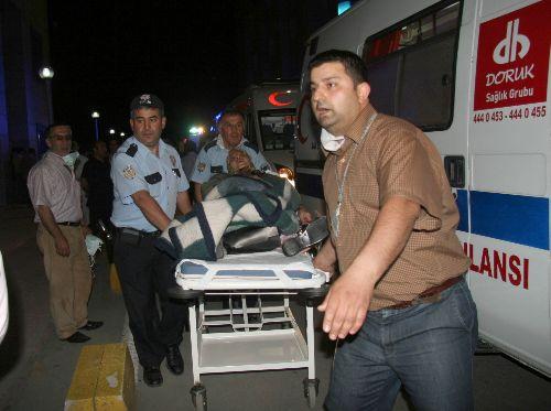 Bursa Yıldırım Merkez İlçesi'nde Şevket Yılmaz Devlet Hastanesinde yangın çıktı. 1'i çocuk 39 hastanın başka hastanelere sevk edildiği yangın sonucu 3'ü kadın 8 kişi hayatını kaybetti.