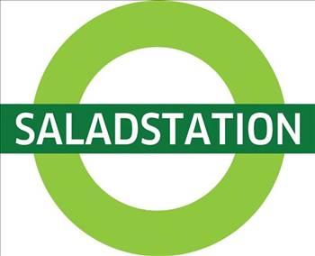 SALAD STATION
Hızlı tüketime sağlıklı alternatif
Salad Station, İbrahim ve Cem Eriş isimli iki kardeş tarafından birkaç ay önce İstanbul Beyoğlu İstiklal Caddesinde açıldı. Mönüde 6 değişik çeşit yeşillik üzerine ekletilebilen ve her biri ev yapımı olan 50den fazla salata malzemesi, birbirinden farklı 14 çeşit salata sosu var. Acelesi olan ya da salatasını daha sonra yemek isteyenlerse pratik kaplar içerisinde sunulan bu lezzetleri alıp yanında götürebiliyor. Ayrıca dürüm seçenekleri var. Bunların dışında çorba, sucuklu kuru fasulye, rokalı mantar ve tavuklu bamya seçenekleri bulunuyor. Franchising sistemiyle yeni şubeler açmaya hazırlanan Salad Station, şu sıralar franchise altyapısını hazırlıyor.
Telefon: 0212 278 48 85
Web: www.salad-station.com
