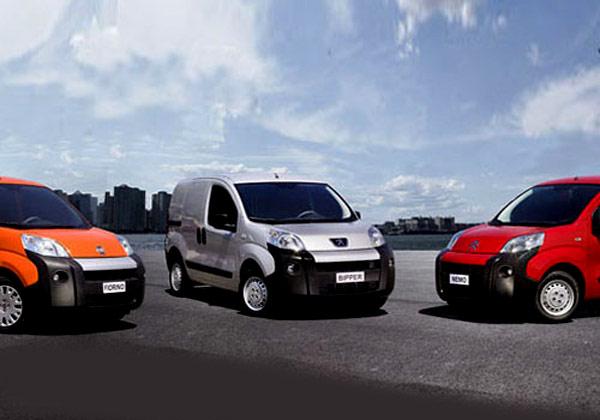Minicargo (Fiat Fiorino, Peugeot Bipper, Citroen Nemo) <p>
Minicargo projesi üç üyesiyle küçük sınıf hafif ticari araç sınıfının başlangıcı olarak kabul edilebilir. Sadece Bursa'da üretilen üçlü, bugün küçük sınıf otomobil almak isteyenlerden işletmelere kadar çok geniş bir kitleye hitap ediyor.