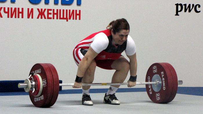 75 kg'da Ümmühan Uçar koparmada 113 kg kaldırdı bronz madalya kazandı