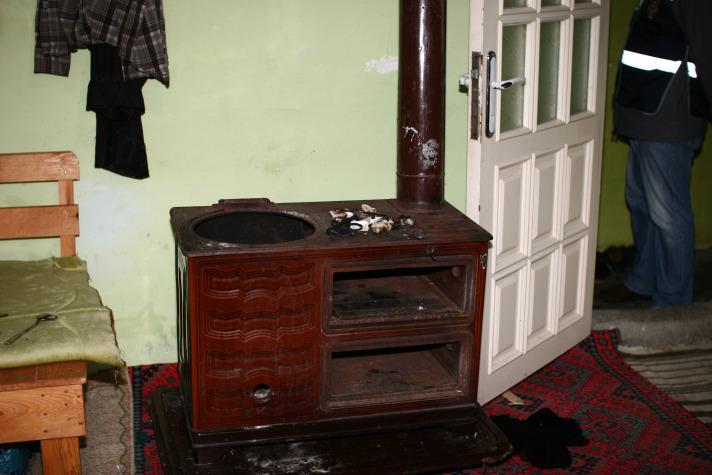 Aramalar sırasında 9 aylık hamile Nurcan E'nin evinden, gizlenmiş halde satışa hazır 35 paket uyuşturucu madde ele geçirildi. Nurcan E, bir hafta içinde doğum yapacağını belirterek, kendisinin uyuşturucuyla ilgisinin bulunmadığını iddia etti. Zanlı, kendini görüntülemeye çalışan gazetecilere de ''Çekin çekin, 'hamile haliyle uyuşturucu satıyordu' diyerek tepki gösterdi.