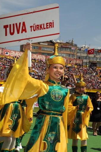 Türk Dünyası Araştırmaları Vakfı tarafından düzenlenen, ''15. Türk Dünyası Çocuk Şöleni'', Ali Sami Yen Stadı'nda gerçekleştirildi.