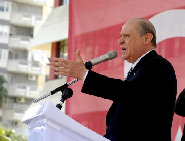 Bahçeli'nin Adana mitingi: Bahçeli, Adana'da, Uğur Mumcu Meydanı'nda partisince düzenlenen mitingde vatandaşlara hitap etti.
