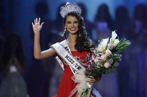 Venezuela güzeli Stefania Fernandez, 2009 Kainat Güzeli seçildi.