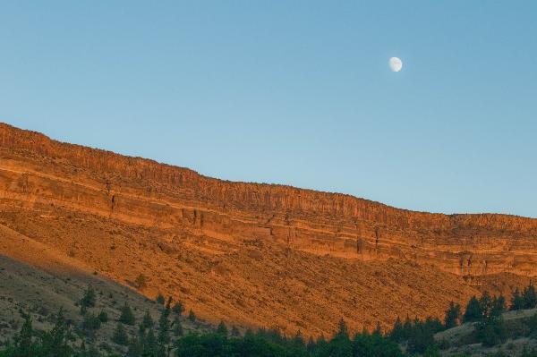 Ay dünyaya en yakın geçişini yaptı