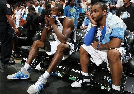 ABD Profesyonel Basketbol Ligi (NBA) final serisinde, beşinci maçta deplasmanda Hidayet Türkoğlu'nun da formasını giydiği Orlando Magic'i 99-86 mağlup eden Los Angeles Lakers, şampiyon oldu.