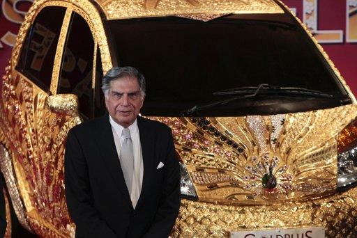 Hint şirketi Tata grubunun ürettiği dünyanın en ucuz otomobili Nano, altın, gümüş ve değerli taşlarla bezenince dünyanın en pahalı otomobiline dönüştürüldü.