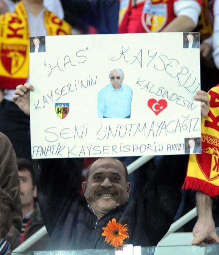 Kadir Has'ta oynanan ilk maçta F.Bahçe 10 kişi tamamladığı maçta Kayseri'yi mağlup ederek zirve ile puan farkını 3'e indirdi.