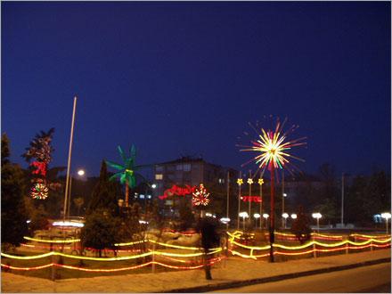 KIRKLARELİ ---

AK Parti Kırklareli İl Başkanlığının, milletvekili aday adayı temayül yoklamasında Turhan Altıntel birinci oldu.

3 ayrı sandık kurulan salonda 702 oy kullanıldı. Yoklamada 680 oy geçerli sayılırken, 22 oy geçersiz sayıldı. Temayülde 373 oy alan Turhan Altıntel birinci, 313 oy alan Şenol Gürşan ikinci, 219 oy alan Murat Bayraktaroğlu üçüncü oldu.

Temayül sonuçlarına göre diğer adaylar

Cengiz Bağdan 203,

Şaban Erden 197,

Volkan Göç 191,

Şaziye Taş 132,

Göksel Okumuş 104,

Ceyhun Alkan 97,

Cem Duran 96,

Ali Yalçındağ 67

Zafer Alanat 52