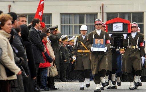 Ağrı'da çıkan çatışmada şehit olan Jandarma Binbaşı Süleyman Can, son yolculuğuna uğurlandı