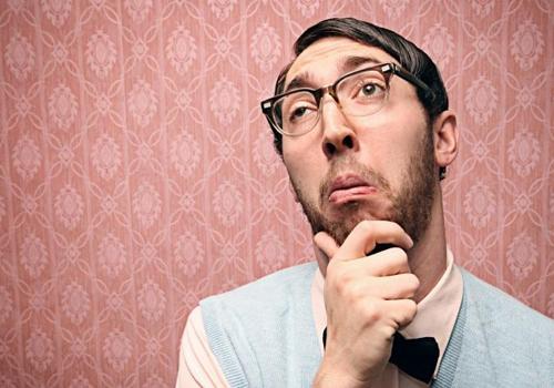 Sekt&ouml;r iyi belki ama şirket gidici  ----

Her &ccedil;alışan, şirketin sağlık durumu hakkında bilgi sahibi değildir. Herkes ger&ccedil;eği duyup &ouml;ğrendiğinde de, şirket ya batmış ya da batmak &uuml;zere demektir. Eğer siz şirketin gidici olduğunu herkesten &ouml;nce &ouml;ğrenmek şansına sahipseniz (ayıptır s&ouml;ylemesi konuyu yaymadan) bir an &ouml;nce ka&ccedil;manızda yarar var. Zaten k&ouml;t&uuml; durumda bir şirkette &ccedil;alışmak &ccedil;ok zordur.