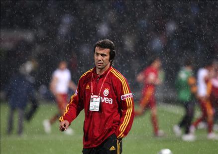 Geçen hafta şampiyonluğa havlu atan G.Saray, UEFA umutlarını sürdürmek istiyordu. Ancak Hacettepe hesapları alt-üst etti.