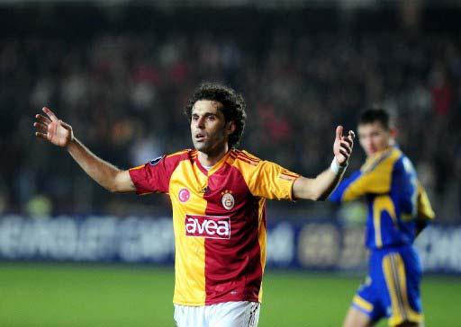Aynı araştırma sonuçlarına göre, ayın en çok konuşulan ikinci futbolcusu 2 bin 660 haberle Lincoln oldu.