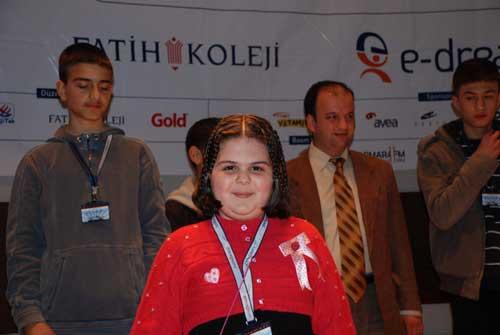 Geleceğin çizgi film ustaları, web ve afiş tasarımcıları, bilgisayar programcıları hafta sonu 5.e-DREAM Animasyon, Web Tasarım , Afiş ve Programlama Yarışmasında bir araya geldi