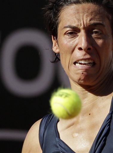 Kadınlarda ise 2 numaralı seribaşı İtalyan Francesca Schiavone ile 3 numaralı seribaşı Belaruslu Victoria Azarenka turnuvaya veda eden favoriler arasında yer aldı...