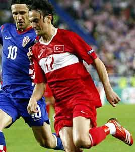 En iyi koşucu: Tuncay Şanlı. Tuncay Şanlı turnuvada en çok koşan isim oldu. Tuncay, Euro 2008’de tam 46,54 km yol kat etti.