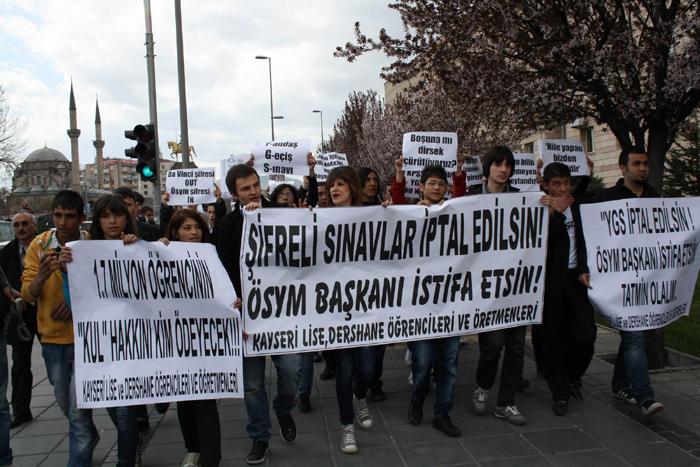 KAYSERİ'DEN YGS PROTESTOLARI