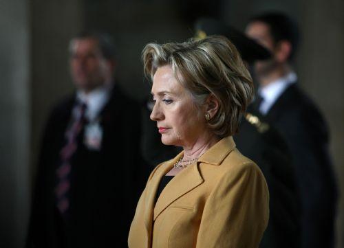 ABD Dışişleri Bakanı Hillary Clinton, eşinin Başbakan olduğu yıllardaki resmi ziyaretinden yıllar sonra bu kez bakan sıfatıyla resmi bir ziyaret için Ankara'yı ziyaret etti.