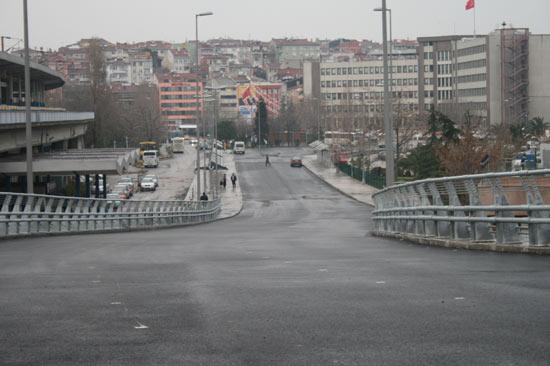 Ve Söğütlüçeşme.. Yani son durak... Bir sonraki resimde sol tarafındaki Fenerbahçe Şükrü Saraçoğlu Stadı var...