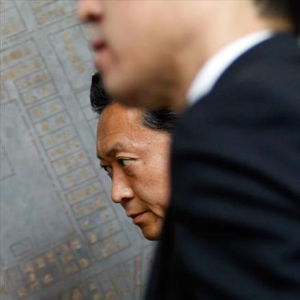 Japonya'nın batısındaki Hiroşima kentinde kurbanların anısına düzenlenen törene, aralarında ABD'nin attığı bombadan kurtulmayı başaranların da bulunduğu, Başbakan Taro Aso ve 60 kadar ülkeden temsilcilerden oluşan yaklaşık 50 bin kişi katıldı.