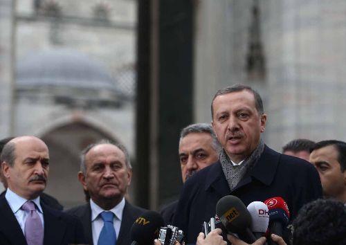 Erdoğan, bayram namazını Sultanahmet Camisi'nde kıldı.