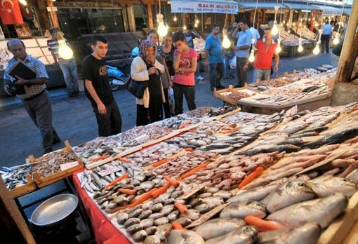 Türkiye'de kişi başına balık tüketimi yıllık ortalama 9 kilo.