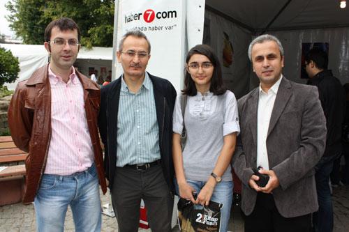 Ülke TV'de Sıradışı programını yapan Turgay Güler, yazarımız Prof. Dr. Osman Özsoy ve okurlarımız.