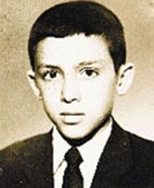Erdoğan, 1966da girip 1973'de mezun olduğu İstanbul İmam Hatip Lisesi'nin sosyal öğrencileri arasındaydı...