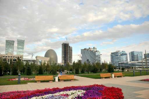 KAZAKISTAN'IN BASKENTI ASTANA, FARKLI MIMARI YAPILARIYLA ILGI CEKIYOR.