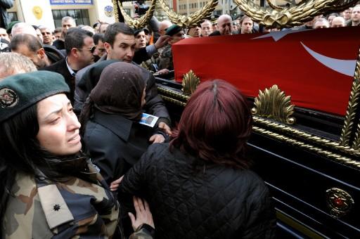 Özel Harekat Dairesi Başkanı Behçet Oktay için Emniyet Genel Müdürlüğü'nün Dikmen'deki binasında tören düzenlendi