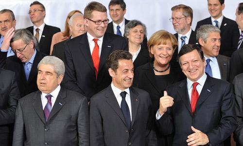 12 Mart:

-Devlet Personel Başkanlığı, kamuya bu yıl 23 bin 968 yeni memur alınacağını bildirdi.

-Euro bölgesi liderleri, koordinasyon için prensipte anlaştı. Avrupa Finansal İstikrar Fonu'nun tamamı borç vermede kullanılabilecek, fon, hazine tahvilleri alabilecek. Yunanistan'ın geri ödemelerinde vade uzayacak, faiz düşecek.

13 Mart:

-Partilere 218 milyon liralık daha seçim yardımı yapılması kararlaştırıldı.