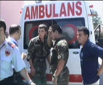 Erzincan'ın Kemah İlçesi'nde, PKK'lı teröristlerce yola döşenen mayının patlaması sonucunda ilk belirlemelere göre 9 askerimiz şehit oldu