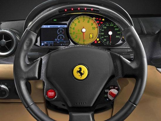 Ferrari 599 GTB'yi uçuşa hazırlıyor